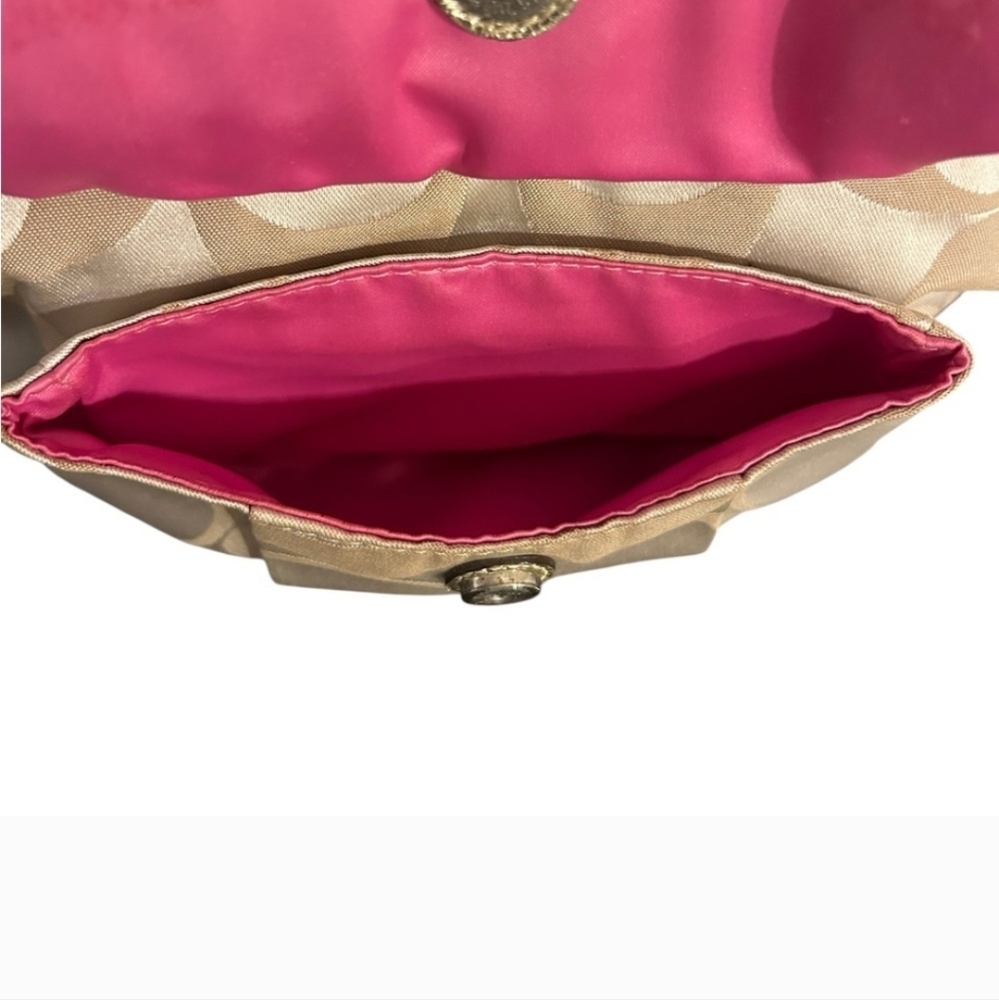 Coach Gold and Tan Shoulder Bag with the Signature C Pattern - Picture 5 of 7